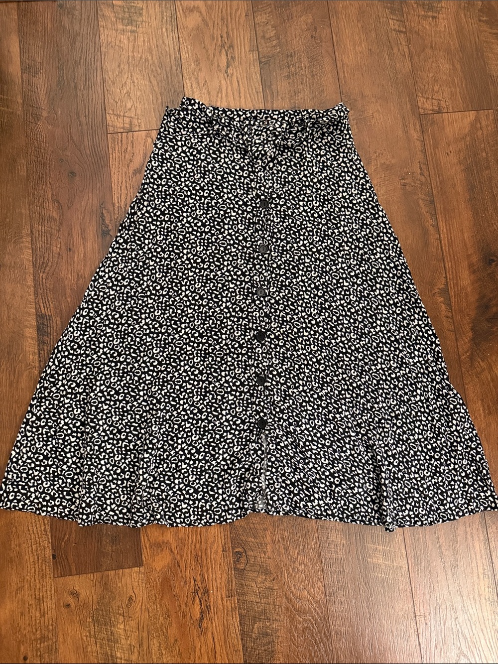 Trendyol Black and White Printed A-Line Button Skirt